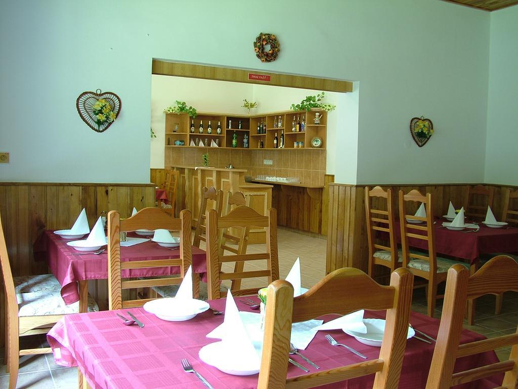 Penzion Borovica Stratena Exterior photo